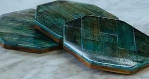 Posavasos con incrustaciones de hueso vibrante, alfombrillas para bebidas con estampado tradicional, nogal hecho a mano para decoración del hogar de la India por Apex Align - Product Image 3