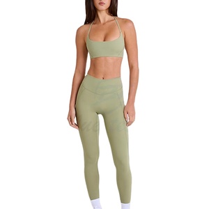 Ensemble de sport pour femmes en promotion : soutien-gorge de sport et leggings taille haute, tenue de fitness et yoga, ensemble de vêtements de sport de haute qualité - Product Image 1