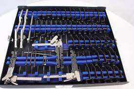 Retractor Lumbar Astrin Surgical Koros Blackbelt, Juego Completo de Instrumentos de Cirugía de Columna Vertebral de Acero Inoxidable, Fuente de Alimentación Manual MOL - Product Image 3