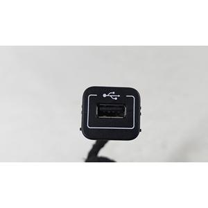 PORT USB FIAT Panda 3ème Série 07356915690 (12>) - Product Image 4