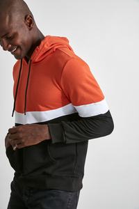 Pull à capuche unisexe avec logo personnalisé OEM pour hommes et femmes Sweat à capuche imprimé avec logo personnalisé
 - Product Image 4