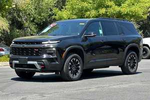 Chevrolet Traverse Z71 AWD 2024 Usado en Buenas Condiciones, Asientos de Cuero Oscuro, ACC, R19, Volante a la Izquierda - Product Image 2