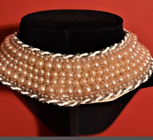 Collar de Perlas Falsas y Cuentas Vintage, Único y Encantador, de Alta Calidad y a la Moda, con Flecos y Banda de Cuentas - Product Image 2