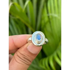 Bague ajustable en argent 925 avec pierre de lune arc-en-ciel, plaquée or rose, style serti clos, pour fiançailles - Product Image 2