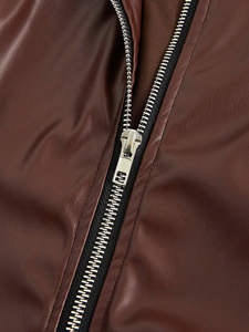 เสื้อแจ็คเก็ตหนังผู้ชาย ดีไซน์สไตล์มอเตอร์ไซค์ หนังแท้ ระบายอากาศได้ดี ปรับแต่งได้ อุ่นสบาย เหมาะสำหรับฤดูหนาว แฟชั่นเสื้อคลุม - Product Image 4