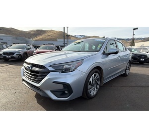 Subaru Legacy Limited 2025 certifiée, propre et en bon état, faible kilométrage, transmission automatique, sièges en cuir, sans accident et sans défaut. - Product Image 1