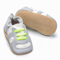 Nouvelles chaussures de ballet brodées en cuir véritable souple pour bébés garçons, idéales pour les premiers pas, haute qualité