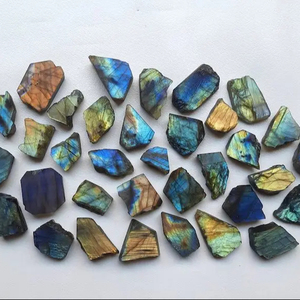 Venta al por mayor de ágata verde de piedra cruda tallada a mano forma natural losa para la decoración del hogar y la fabricación de joyas - Product Image 2