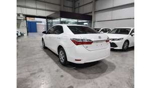 Venta Especial 2023: COROLLA USADO, Sedán 4.5L Automático, Asientos de Cuero, Techo Panorámico, Inteligente y Sin Accidentes - Product Image 2