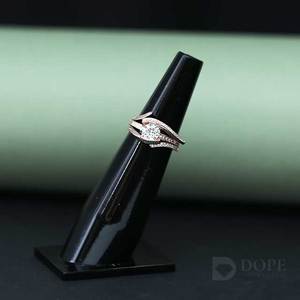 แหวนเพชร18KT ทองแท้สำหรับใส่ใน1.00ct โซลิอาแนร์ประดับด้วยเพชรที่ปลูกในห้องปฏิบัติการขนาดเล็กมีเพชรเป็นของขวัญสำหรับปาร์ตี้และงานแต่งงาน - Product Image 1