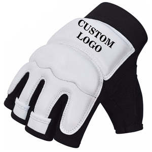 Guantes de Piel Sintética Negros y Blancos para Adultos, UFC MMA, Hechos en Pakistán, Fabricante OEM y Proveedor Mayorista - Product Image 3