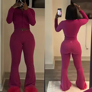 Conjuntos Deportivos Personalizados para Mujeres Altas, Conjunto de Dos Piezas Ajustado, Chaqueta con Cremallera y Leggings Ajustados con Piernas Acampanadas - Product Image 1