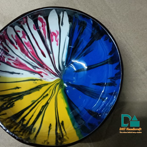 Cuenco de Cáscara de Coco Pintado a Mano, Decoración Artesanal Vietnamita para el Hogar - Product Image 1