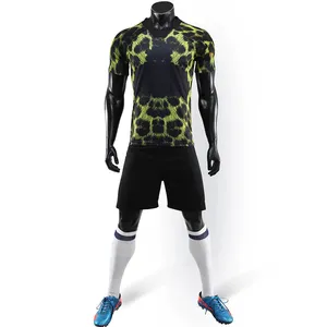 Custom Design High Quality Soccer Uniform Football Kits Sublimation Printing Fashionable Soccer Uniform for Men Uniform in High