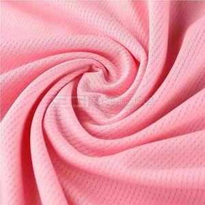 Uniforme de basket-ball imprimé par sublimation sur mesure OEM, fabriqué avec un tissu en maille 100% polyester respirant et à séchage rapide - Product Image 3