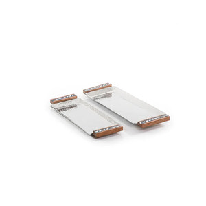 Ensemble de deux tailles différentes de plateau de service alimentaire en acier inoxydable plateau à chocolats avec poignées en bois en vrac - Product Image 1