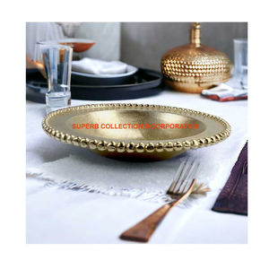 ชามเสิร์ฟผลไม้โลหะสีทองดีไซน์โบราณสำหรับงานแต่งงาน - Product Image 1