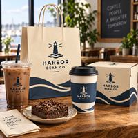 Ensemble d'emballages personnalisés pour café AT PACK avec des sacs en papier kraft, des gobelets en papier, des gobelets en PET, des boîtes alimentaires en carton ondulé et des serviettes
