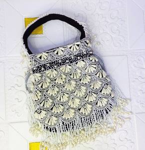 Bolso de Fiesta Étnico Hecho a Mano con Bordado Potli Batua, Patrón de Cuentas y Piedras, Correa Dori, Forro de Algodón, Multifuncional - Product Image 4