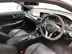 2014 Mercedes-Benz AMG C63 Edition 507 Volante automático a la izquierda Coupe Turbo Asientos de cuero Neumáticos R16 - Product Image 3