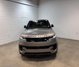 Range Rover Sport P360 SE AWD 2023 d'occasion, incroyablement parfait, avec faible kilométrage, en stock, proposé à un prix fantastique - Product Image 1