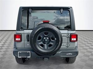 Usado cuidadosamente 2023 Jeep Wrangler Sport 2dr SUV 4WD - Product Image 2