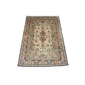 Alfombra de seda anudada a mano de la región de Cachemira, única en su tipo, de 6'2 x 3'11. - Product Image 1