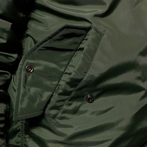 Chaqueta de bombardero de invierno de satén personalizada para hombre-colores y tamaños personalizados impermeables y a prueba de viento de alta calidad al por mayor disponible - Product Image 4