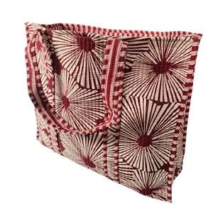 Sac fourre-tout en coton 100% fait main en Inde, imprimé à la main, matelassé, pour les voyages et les courses - Product Image 2