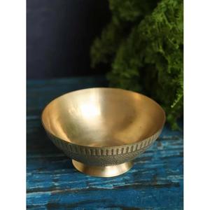 Cuencos Clásicos de Latón de la India con Acabado Liso y Patrón Único para Uso Diario y Festivo Disponibles al Mejor Precio - Product Image 6