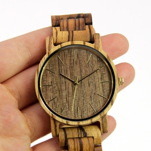Montre-bracelet minimaliste en bois <span class=keywords><strong>pour</strong></span> <span class=keywords><strong>homme</strong></span>, montre en bois faite à la main, <span class=keywords><strong>cadeau</strong></span> <span class=keywords><strong>d</strong></span>'<span class=keywords><strong>anniversaire</strong></span>, <span class=keywords><strong>cadeau</strong></span> <span class=keywords><strong>de</strong></span> <span class=keywords><strong>mariage</strong></span> <span class=keywords><strong>pour</strong></span> lui, <span class=keywords><strong>cadeau</strong></span> <span class=keywords><strong>pour</strong></span> la fête des pères, <span class=keywords><strong>cadeau</strong></span> <span class=keywords><strong>pour</strong></span> les demoiselles <span class=keywords><strong>d</strong></span>'honneur - Product Image 3