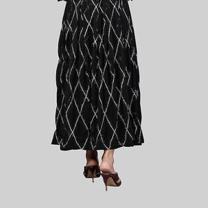 Robe de soirée mi-longue élégante pour femmes légère à séchage rapide nouveauté Style pakistanais solide Services OEM/ODM disponibles pour - Product Image 6