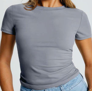 T-shirts pour hommes T-shirt à manches courtes et à col haut conçu pour les entraînements, le yoga ou la détente dans un tissu extensible doux et respirant - Product Image 3