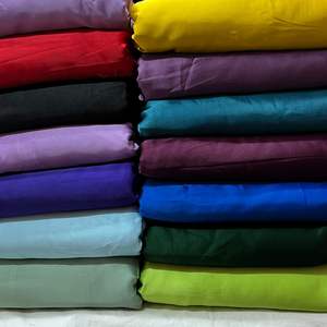 Telas de satén de color liso de poliéster para vestido de mujer africana y ofertas de ropa de Carnaval en venta al por mayor - Product Image 3