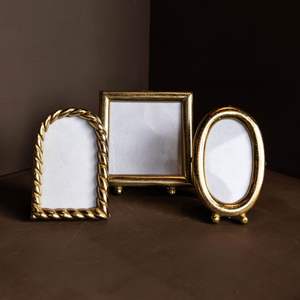 Playful metal <b>photo</b> <b>frame</b> for kids home decor offering bright enamel finish cheerful memory display solutions - Product Image 6