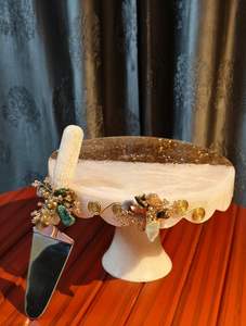 Vente en gros Support à gâteau en résine longue durée de haute qualité avec finition lisse Surface facile à nettoyer Base solide et parfait pour les fêtes - Product Image 2