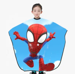 Meilleure cape de barbier pour enfants, motifs personnalisés amusants, matériau polyester de haute qualité, expérience de coupe de cheveux personnalisable et confortable - Product Image 2