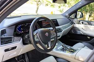 รถบีเอ็มดับเบิลยู อัลพีน่า XB7 ปี 2021 สภาพดีเยี่ยม เจ้าของเดียว เครื่องยนต์ V8 ทวินเทอร์โบ 612 แรงม้า ระบบขับเคลื่อนสี่ล้อ ใช้งานในภูมิอากาศแห้ง ไมล์น้อย - Product Image 6