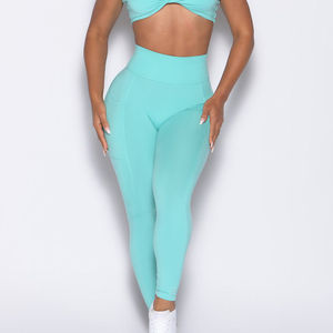 Leggings de sport à taille haute avec poches latérales, effet push-up, élastiques, pour la salle de sport et l'entraînement - Product Image 1
