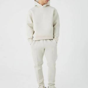 ชุดกีฬาแบบสวมศีรษะผ้าคอตตอน100% 500GSM มีฮู้ดและกางเกงขายาวออกแบบโลโก้ได้ตามต้องการ - Product Image 3