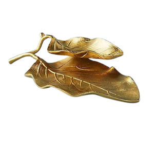 Plateau de service en métal en forme de bateau martelé fait à la main de haute qualité forme ovale pour la maison hôtels et restaurants noël - Product Image 3