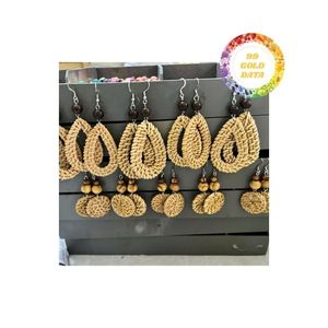 Boucles d'oreilles en rotin de style hawaïen, fabriquées sur mesure dans différentes tailles et formes, magnifiques accessoires artisanaux pour un usage quotidien - Product Image 3