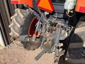 Tractor 2015 Kubota M7060D duradero, eficiente y listo para el campo - Product Image 6