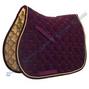Elegante almohadilla de sillín acolchada de terciopelo con acolchado de espuma Diseño suave para comodidad y estilo de caballo - Product Image 1