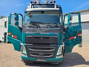 Nuovo Volvo FH 500 Glob.6x2 Euro6 con Trasmissione Automatica, Motore Diesel 451-500 CV, Capacità di Carico 21-30T, Sedile con Sospensione Pneumatica - Product Image 2