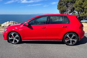 Neat 2016 Volks-wagen GTI Autobahn - Product Image 4