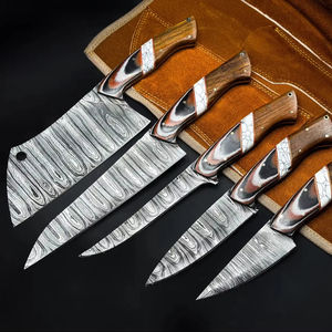 Juego de Cuchillos de Chef de Acero de Damasco de 5 Piezas Nordic Forge, Mangos de Madera, Diseño Ambidiestro, Hojas Forjadas de 67 Capas, Cuchillos Hechos a Mano - Product Image 1