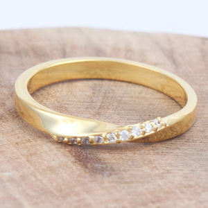 Vente en gros de bagues de luxe en argent 925 de style classique avec placage en or jaune pour les mariages et les fêtes - Product Image 2