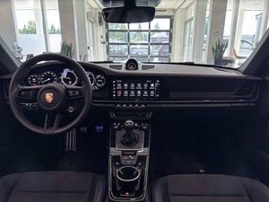 Porsche 911 Carrera T 2024 de fabrication standard - Product Image 3