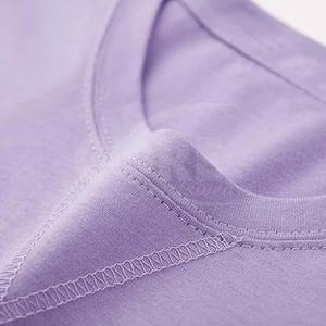 Camisetas de algodón de manga corta de hombre en blanco transpirable de alta calidad y color liso personalizadas al por mayor para hombre - Product Image 4